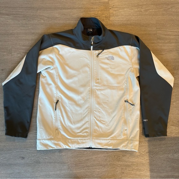 The North Face Light Gray Jacket - Picture 1 of 11